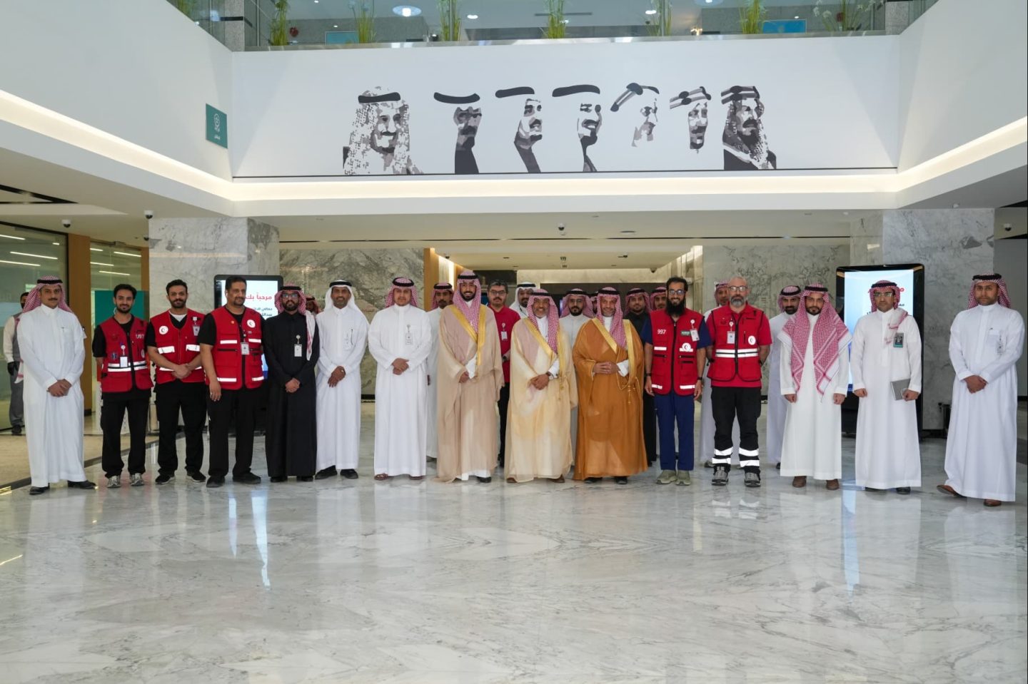 saudi-red-crescent-ministry-industry-visit